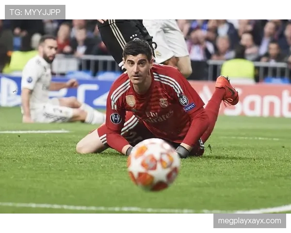 库尔图瓦深情回忆齐达内时代，皇马辉煌再现状态回暖