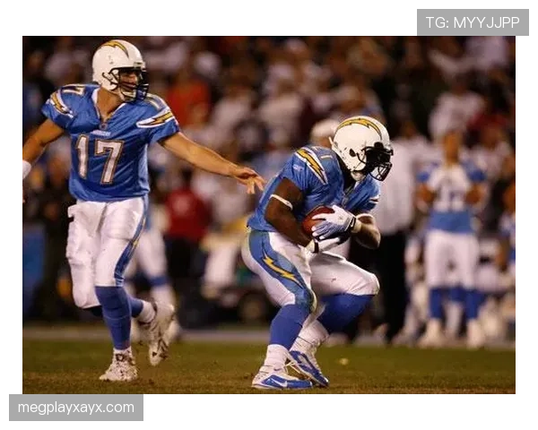 帕尔马边路闪电突袭,稳健表现力克强敌 帕尔马边路闪电突袭,稳健表现力克强敌