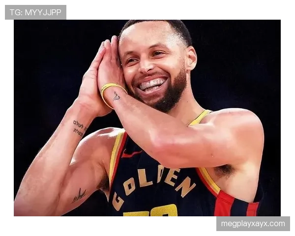 库里这日常蛋糕甜点堆满桌，转头三分球射穿了空气有人吃惊吗