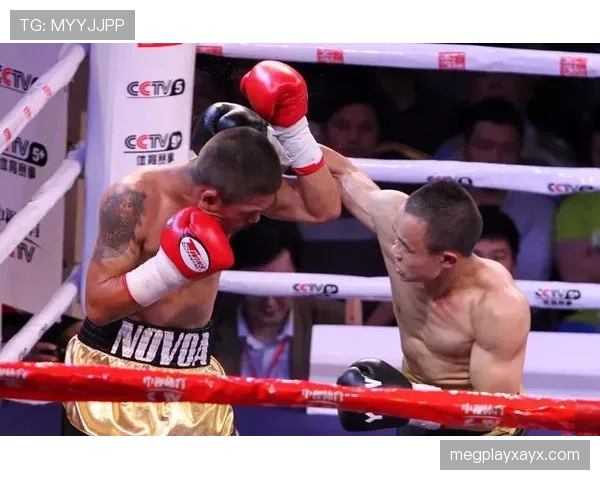 熊朝忠点的酒一瓶比我一个月工资多，我笑着笑着就想辞职